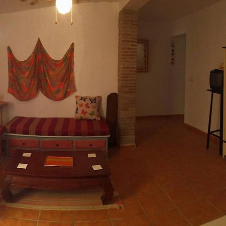 Almayate Hippie Shack Екстер'єр фото