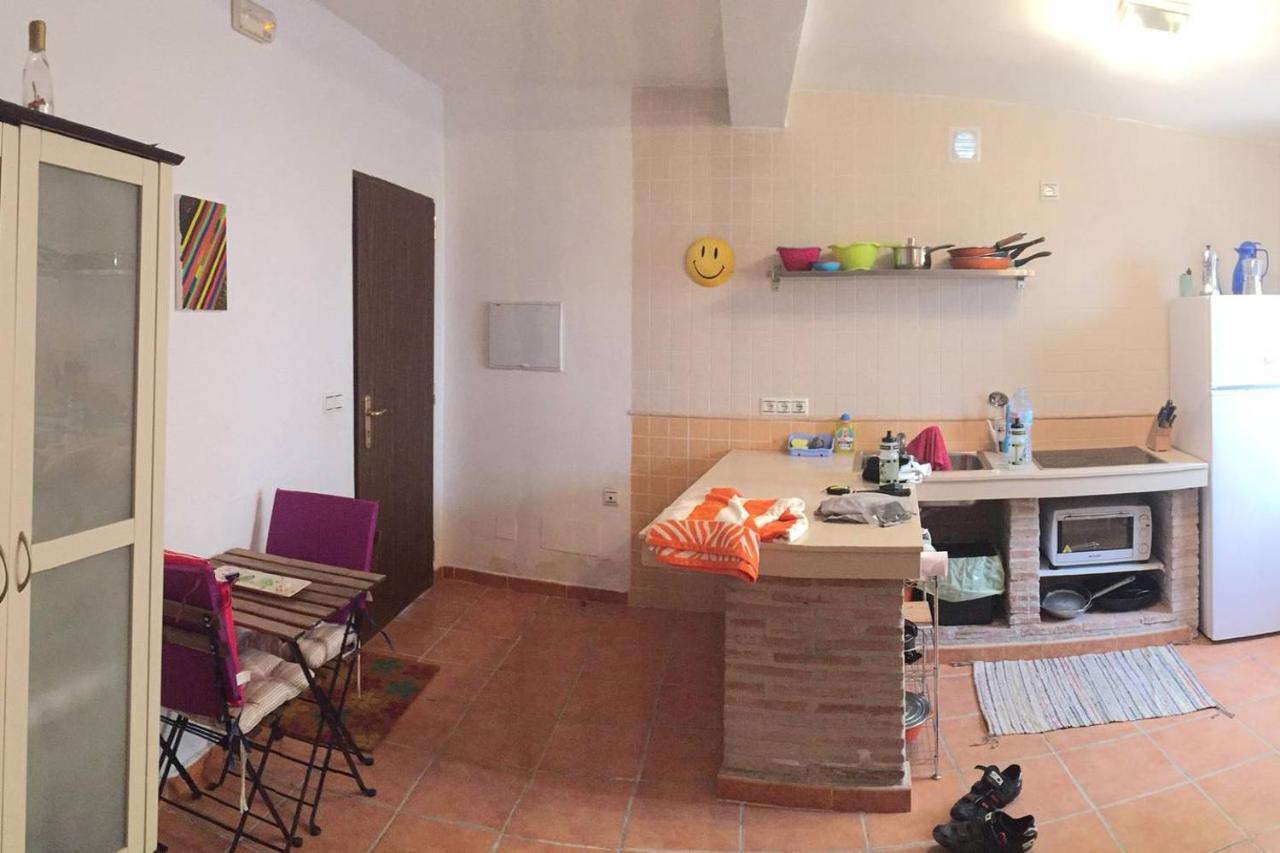 Almayate Hippie Shack Екстер'єр фото