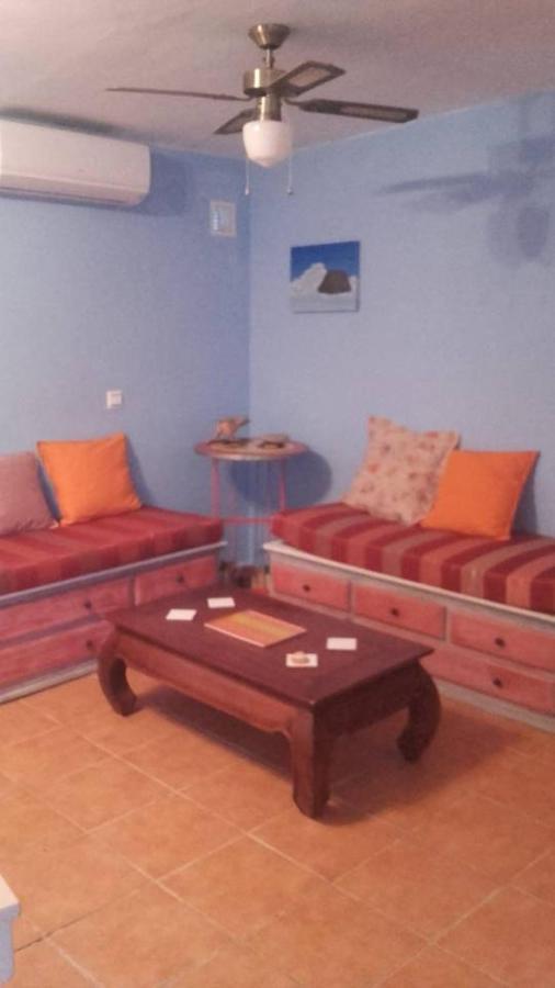 Almayate Hippie Shack Екстер'єр фото
